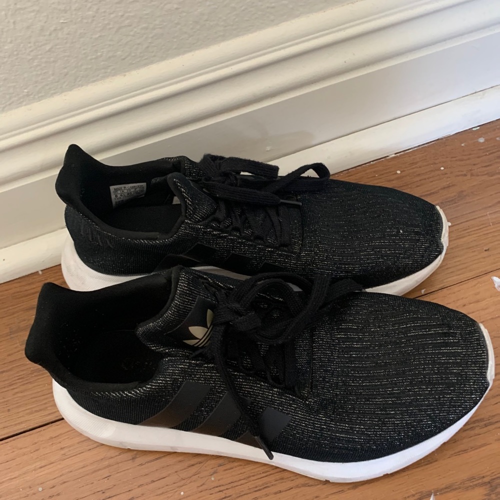 Size 8 women’s adidas running shoes
